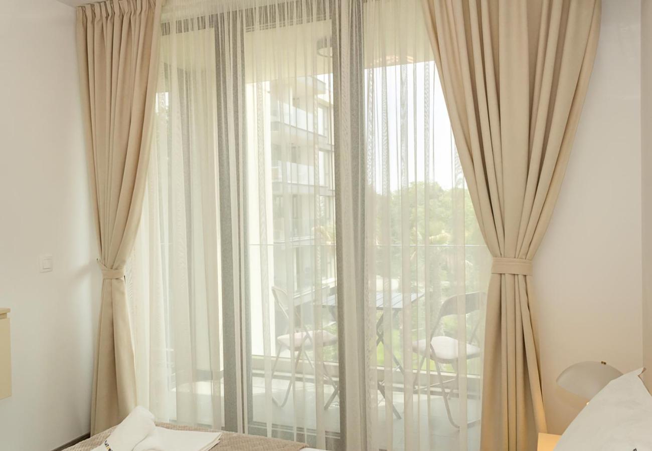 Azur Delux -1bd Flat With Parking & Pool By Flat Mаnаger * סנט קונסטנטין והלנה
